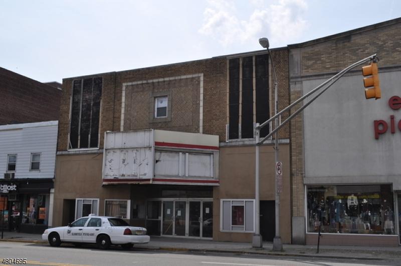 562 Bloomfield Ave - Photo 1