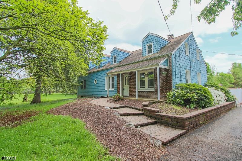 490 Hillsborough Rd - Photo 1