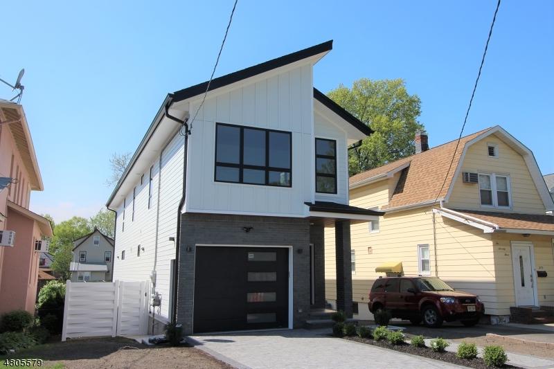 275 Travers Pl - Photo 1