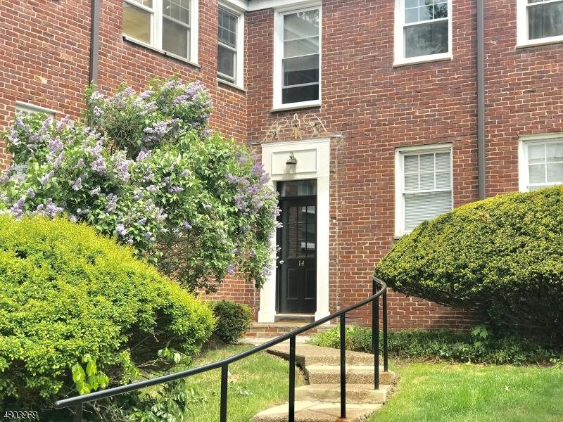 14 Green Acres Dr - Photo 1