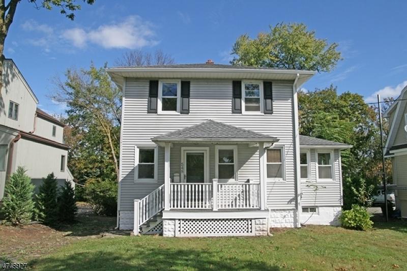 548 Main St - Photo 1