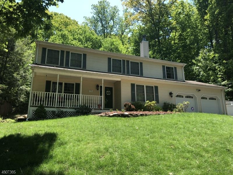 18 Mohican Ave - Photo 1