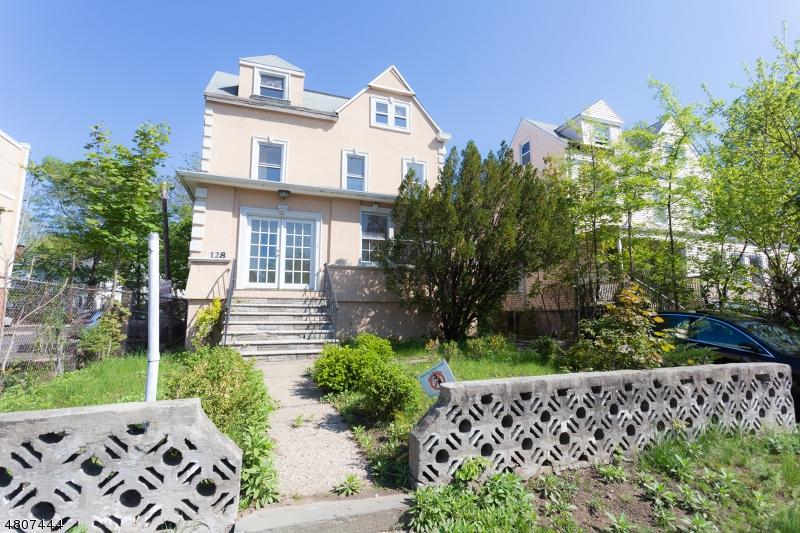 128 Halsted St - Photo 1