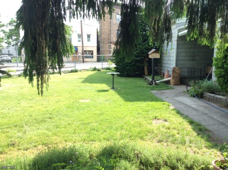 90 Franklin St - Photo 1