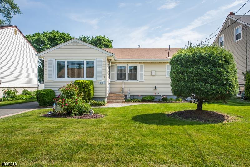 682 Bloomfield Ave - Photo 1