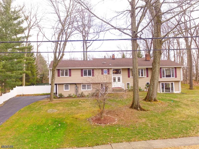 152 Manito Ave - Photo 1
