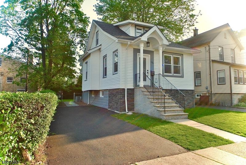 184 3rd St - Photo 1