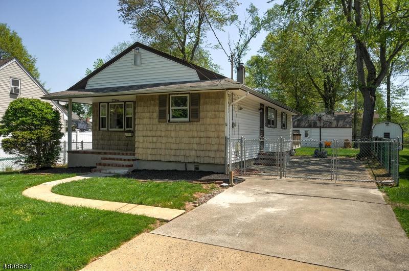 7 Equator Ave - Photo 1