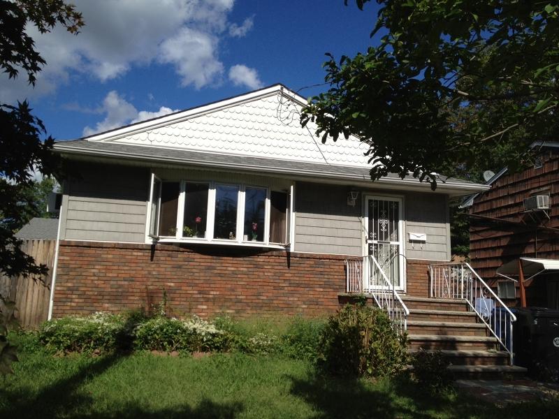 325 Clinton Ave - Photo 1