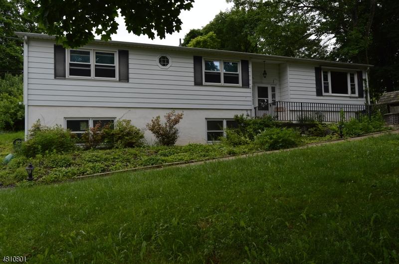 85 Lincoln Ave - Photo 1