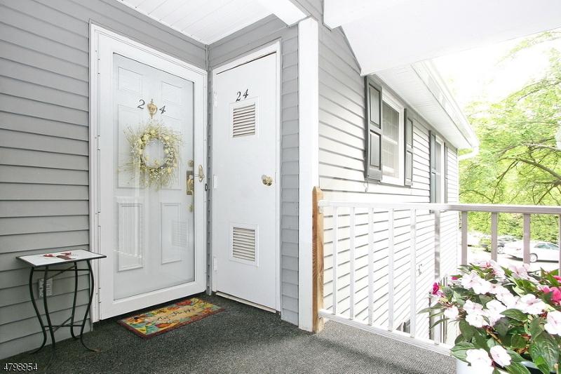 24 Countryside Dr - Photo 1