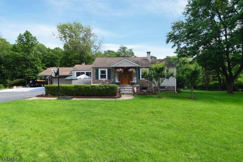 260 Eyland Ave - Photo 1