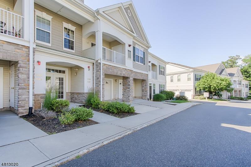 1105 Meadow Brook Ct - Photo 1