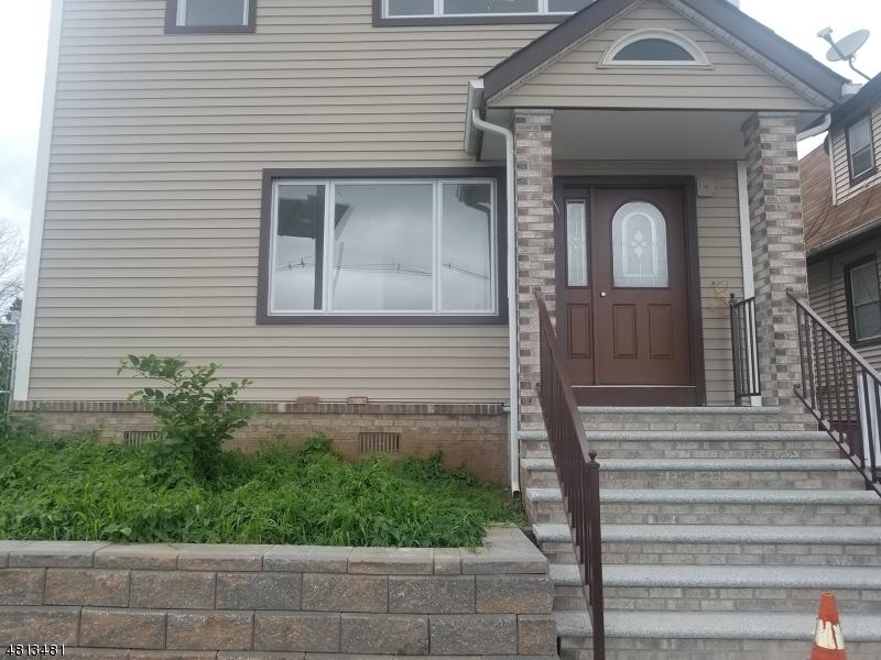 636 Spring St - Photo 1