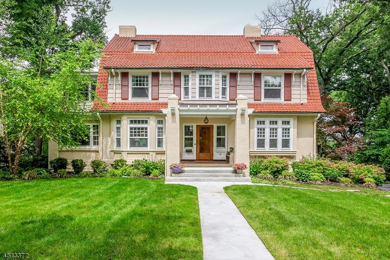 67 Oak Ridge Ave - Photo 1