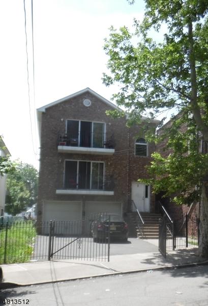 43 Evergreen Ave - Photo 1
