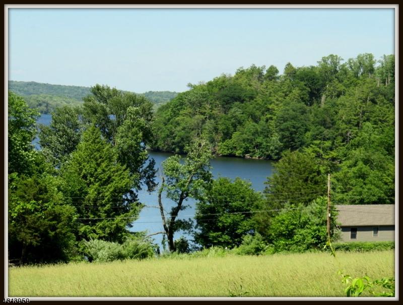 941 Emmons Lane - Photo 1