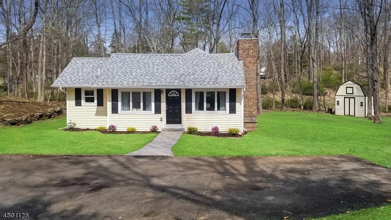 905 Edgewood Dr - Photo 1
