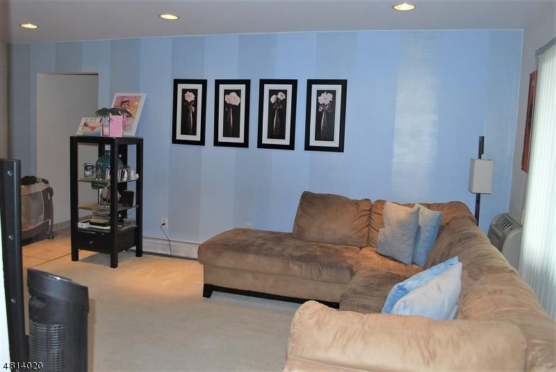 821 Main St - Photo 1