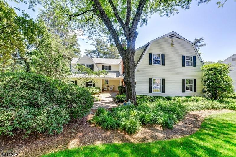 517 Highland Ave - Photo 1