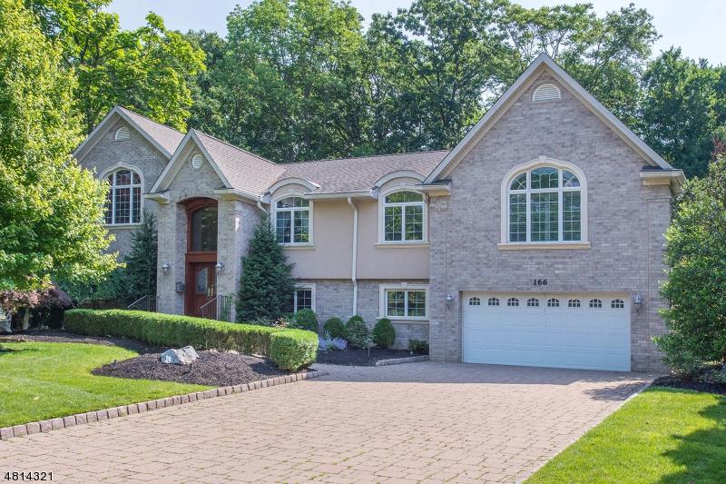 166 Lake Dr E - Photo 1