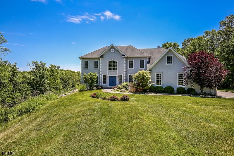 29 Crownview Ct - Photo 1