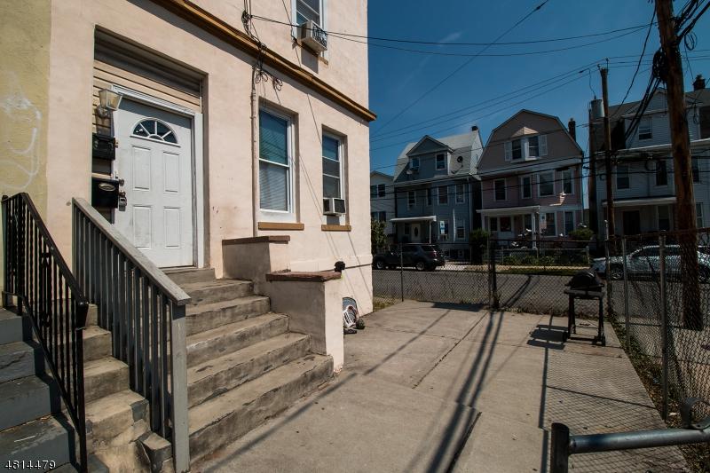 120 Peabody Pl - Photo 1