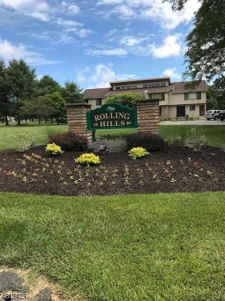 405 Mohegan Cir - Photo 1