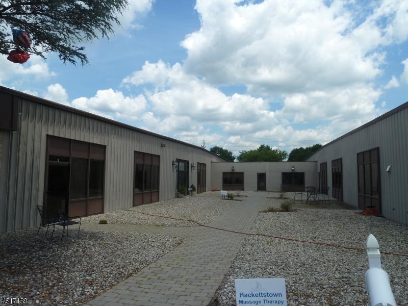 43 Newburgh Rd - Photo 1