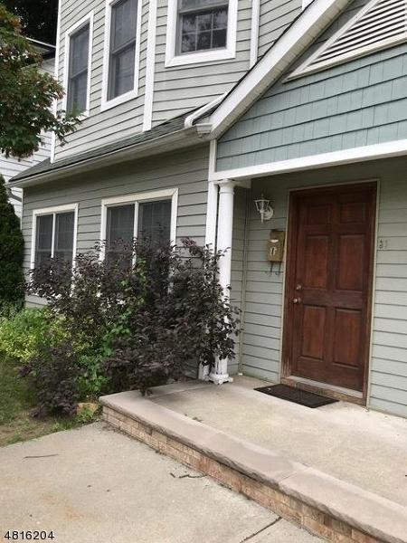 31 Sussex Ave Unit 1 - Photo 1