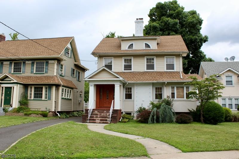 887 Park Ave - Photo 1