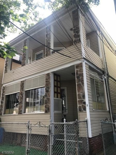 17 Quincy St - Photo 1