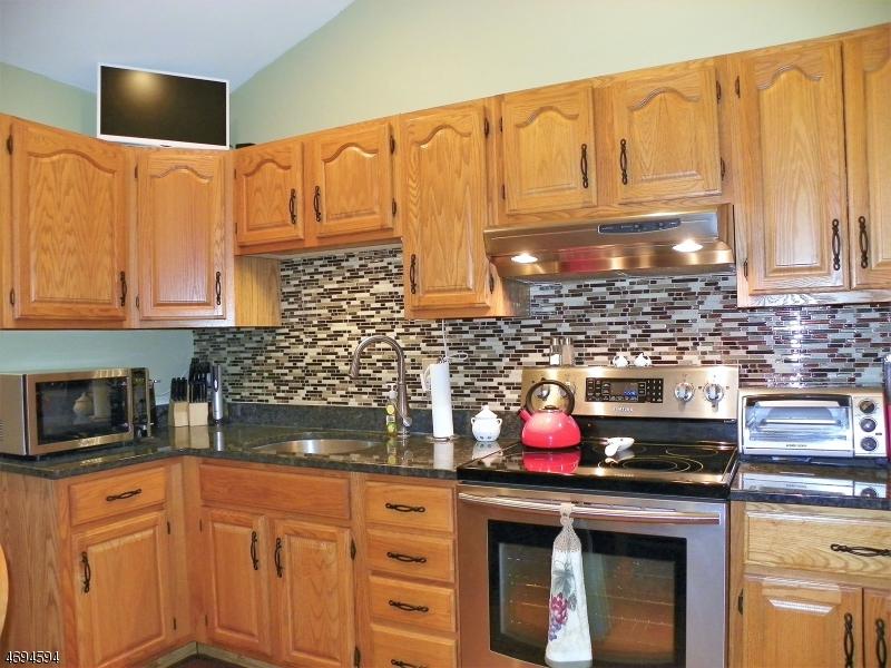 92 Everett Rd - Photo 1