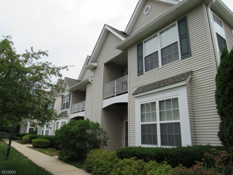 386 Cambridge Dr - Photo 1