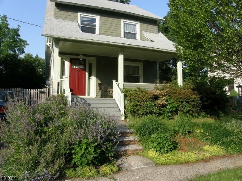 13 Oakdale Ave - Photo 1