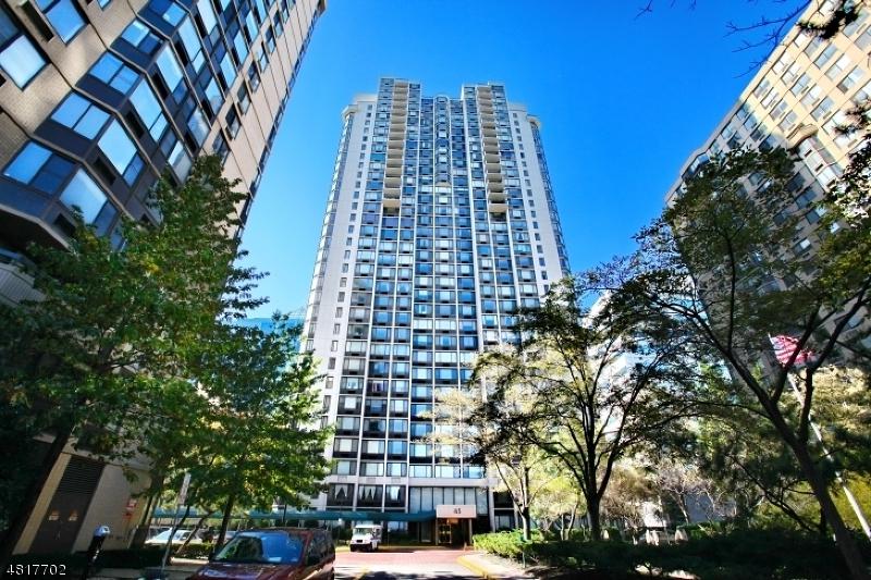 45 River Dr S - Photo 1