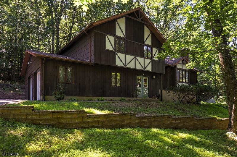 37 Oak Ln - Photo 1