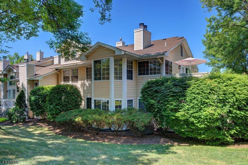 39 Foxwood Ct - Photo 1