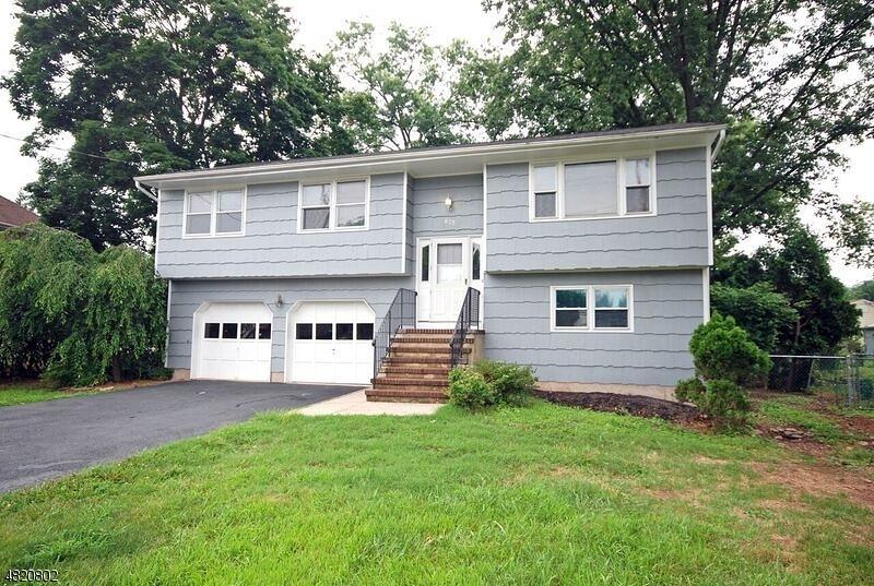 625 Union Ave - Photo 1