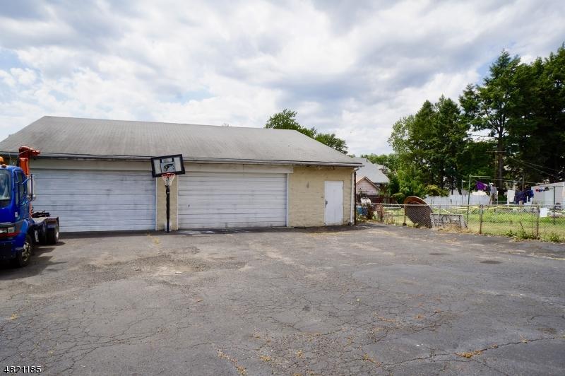1128 Woodruff Ave - Photo 1