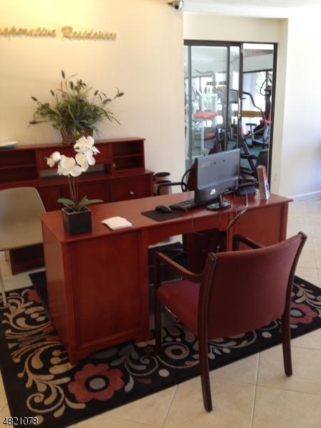 829 Main St - Photo 1