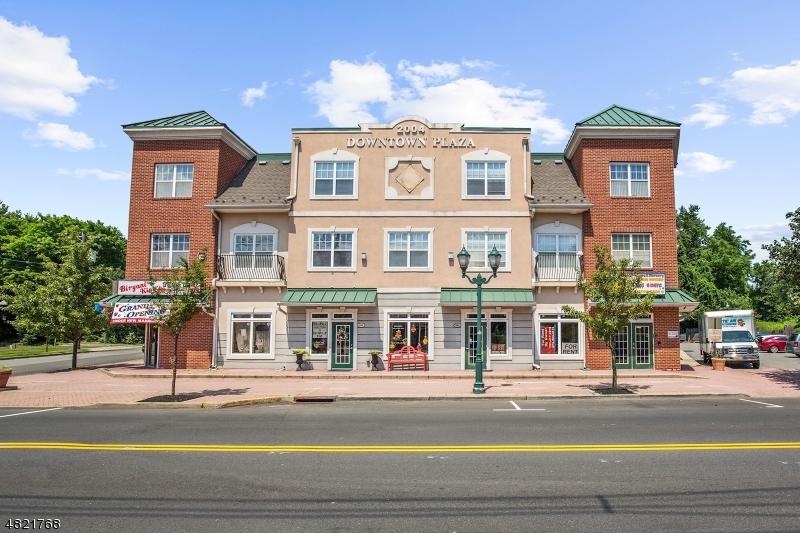 900 Amboy Ave - Photo 1