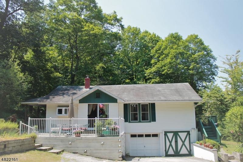 131 Woodside Ave - Photo 1