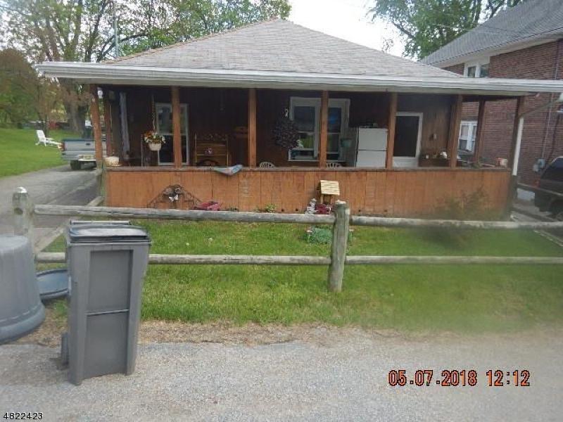 5 Thatcher Ave - Photo 1