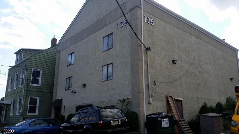 135 Main St - Photo 1