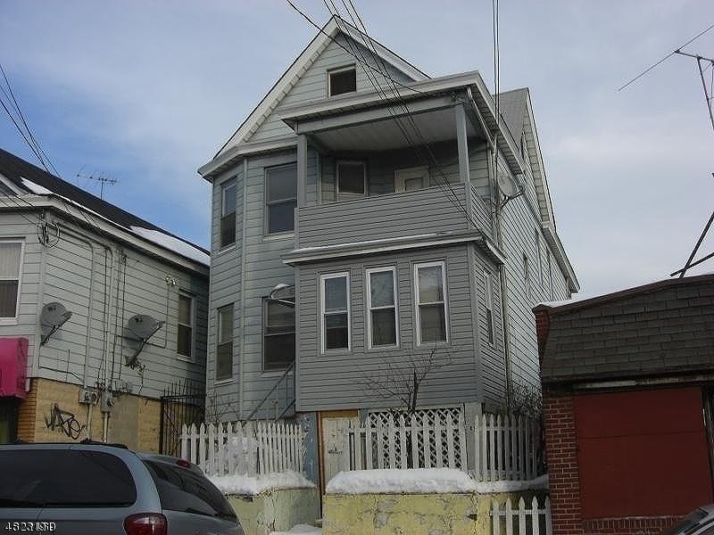 237 E 16Th St - Photo 1
