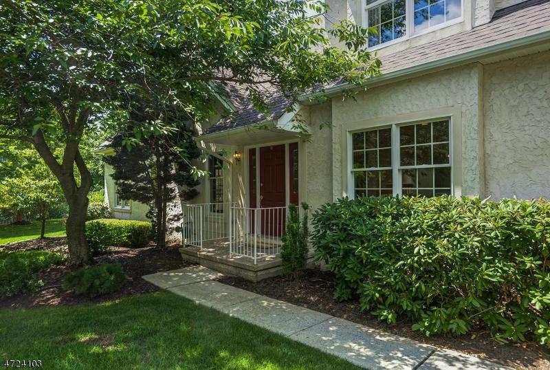 19 Georgetown Ct - Photo 1