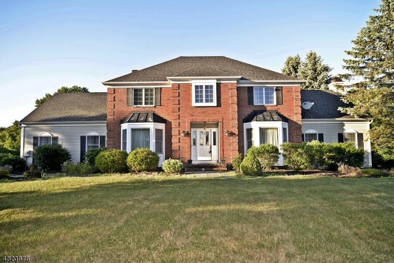 2 Bridle Ln - Photo 1