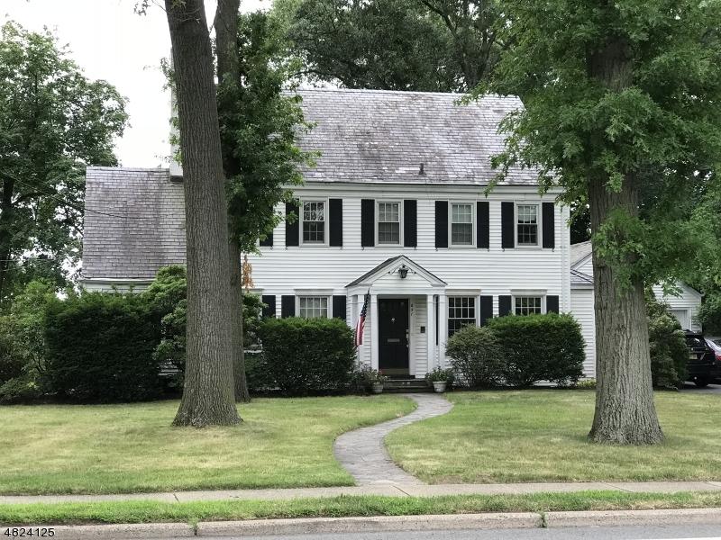 631 Lincoln Ave - Photo 1