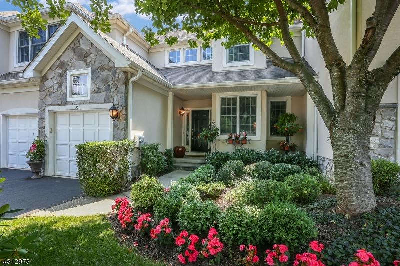 33 Dickinson Rd - Photo 1